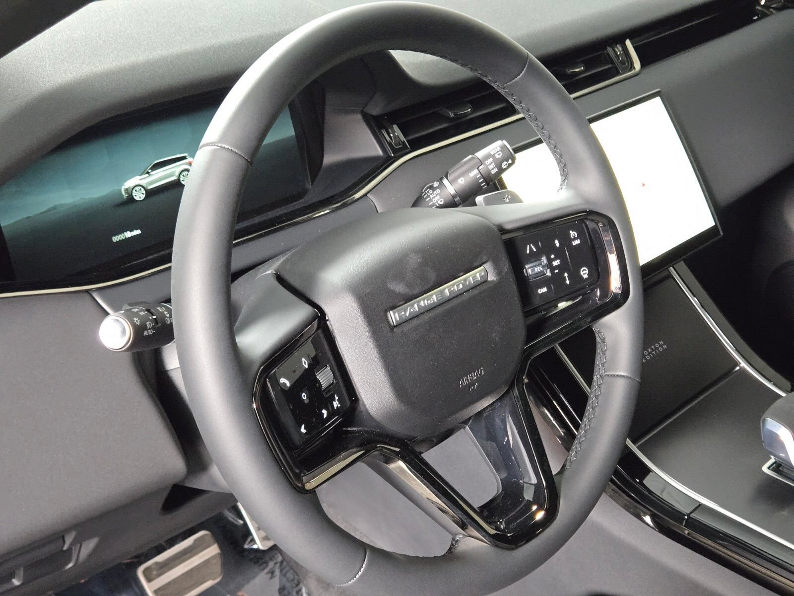 New 2026 Land Rover Range Rover Evoque Hoxton AWD/4WD image 23