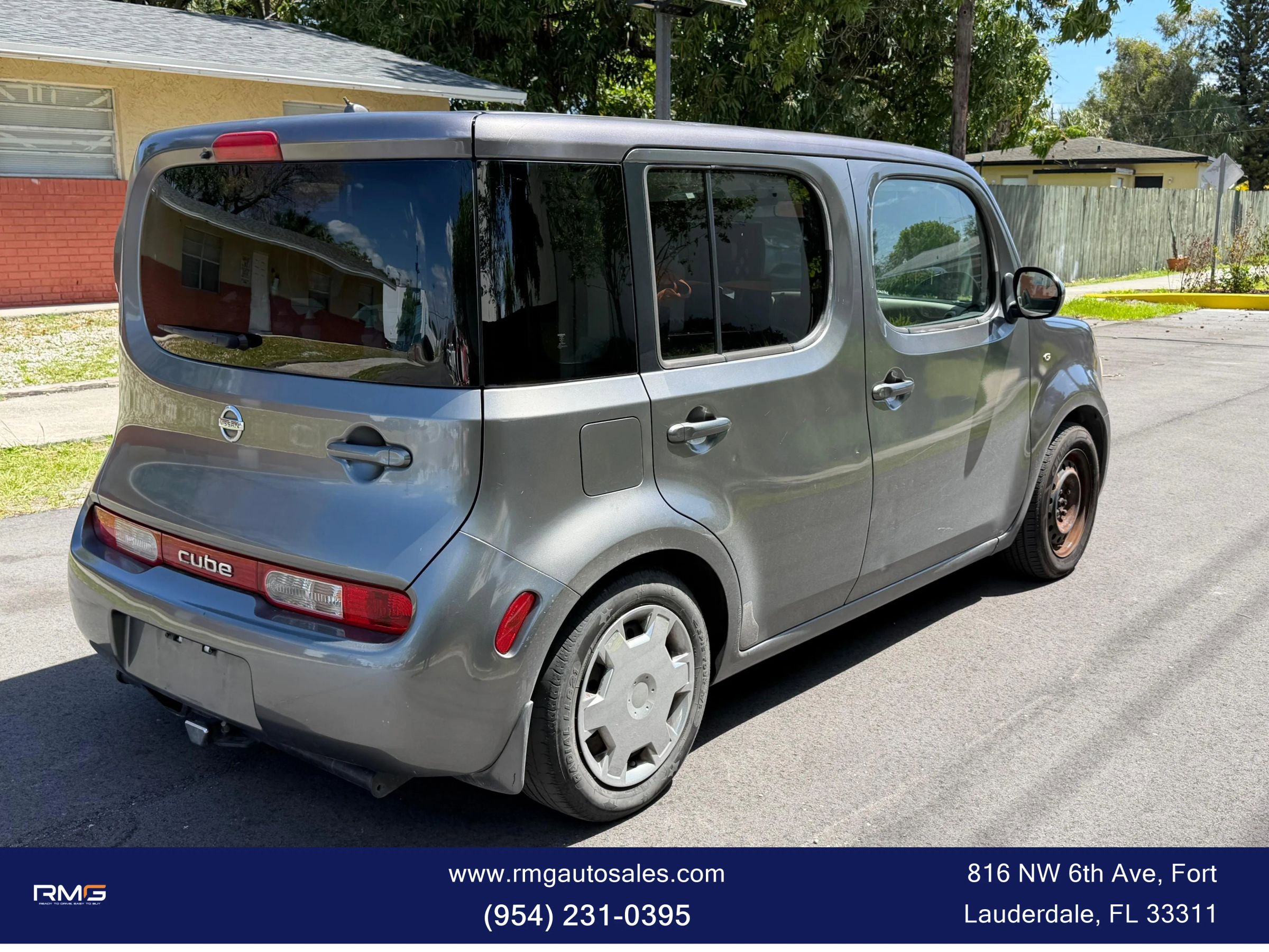 Used 2012 Nissan Cube 1.8 S w/ Interior Illumination Pkg image 6