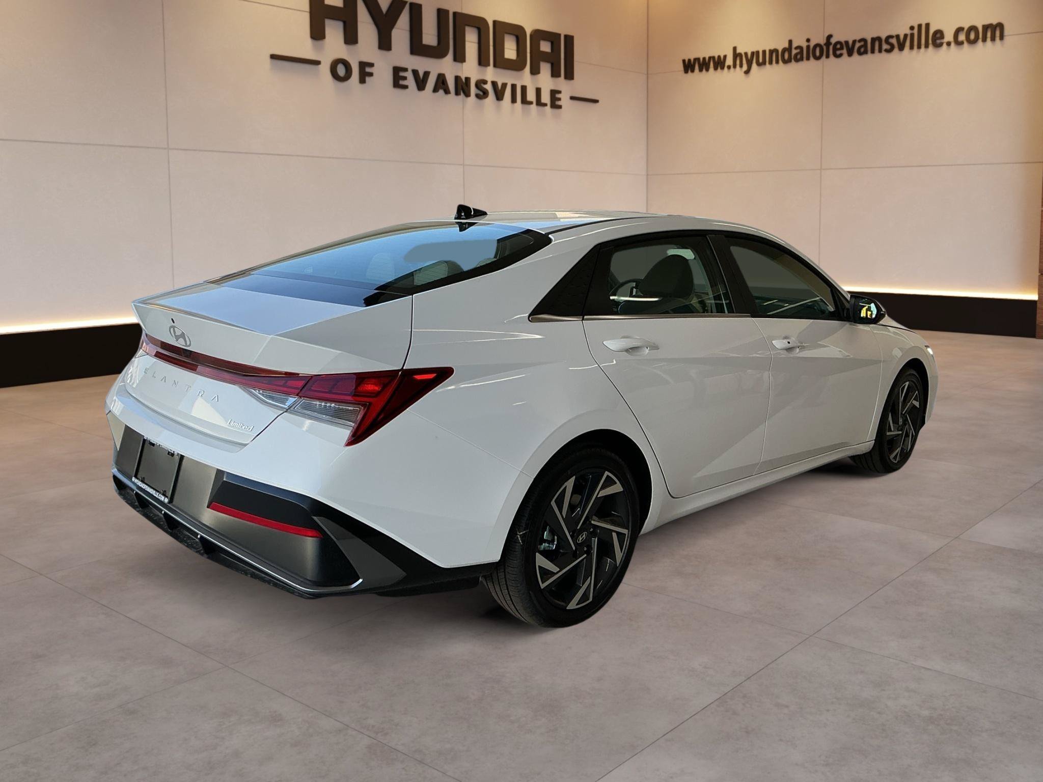 New 2026 Hyundai Elantra Limited FWD image 5
