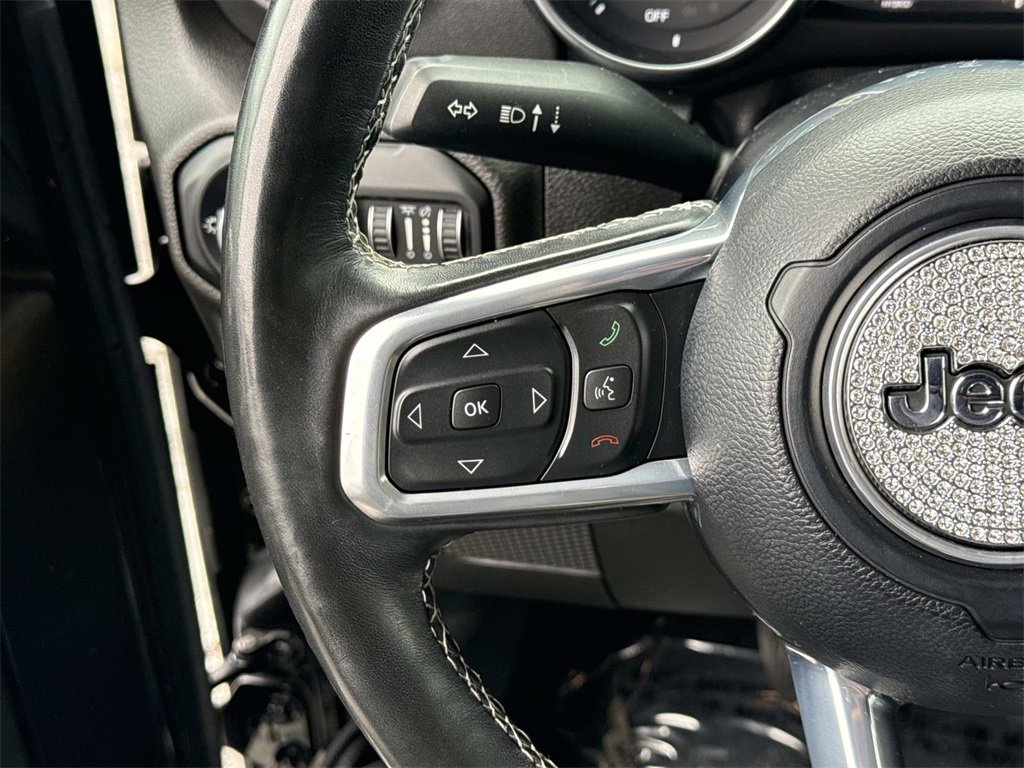 Used 2022 Jeep Wrangler Unlimited Sahara w/ Cold Weather Group image 9