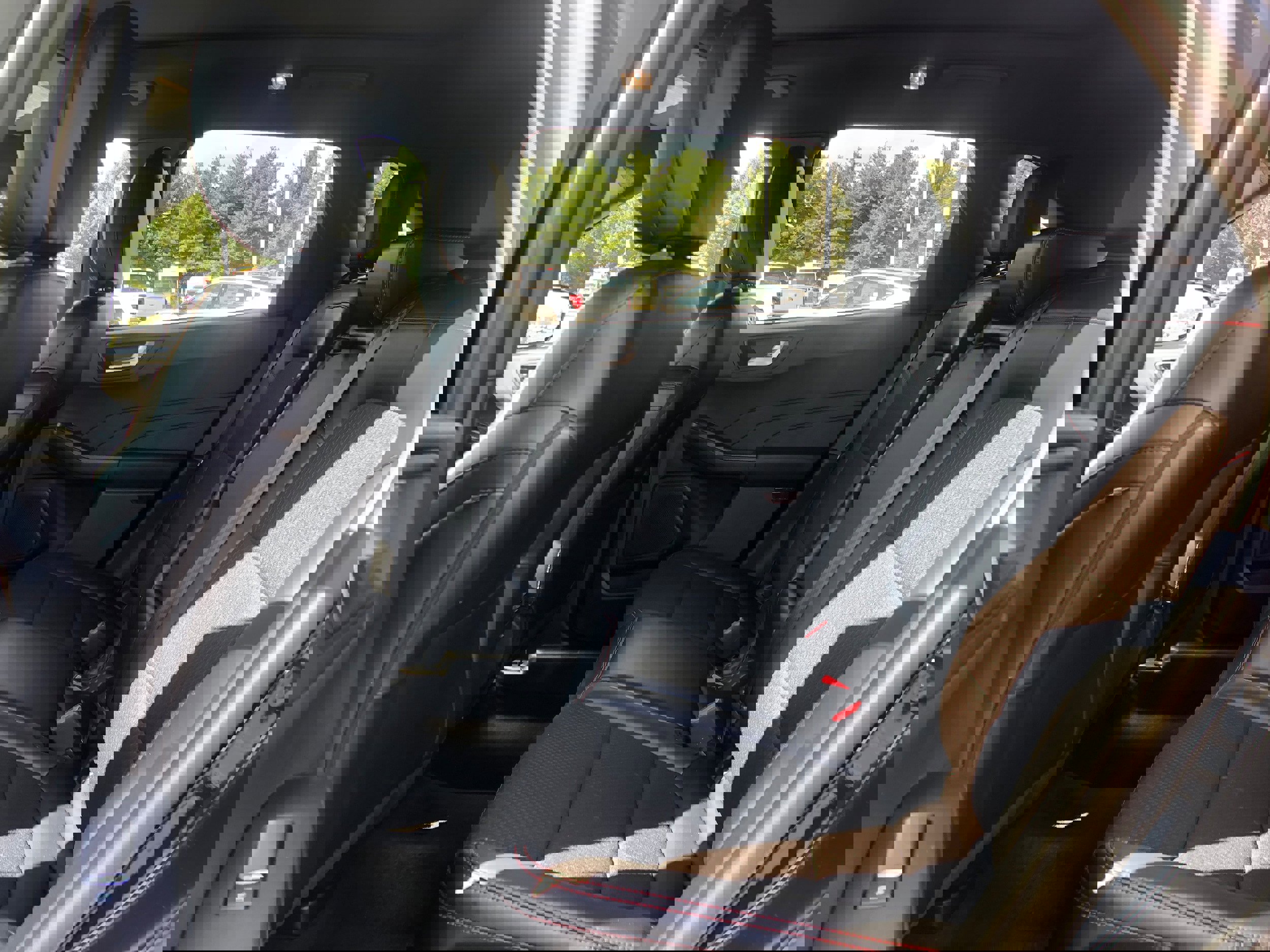 Used 2025 Ford Escape ST-Line w/ Cold Weather Package image 10