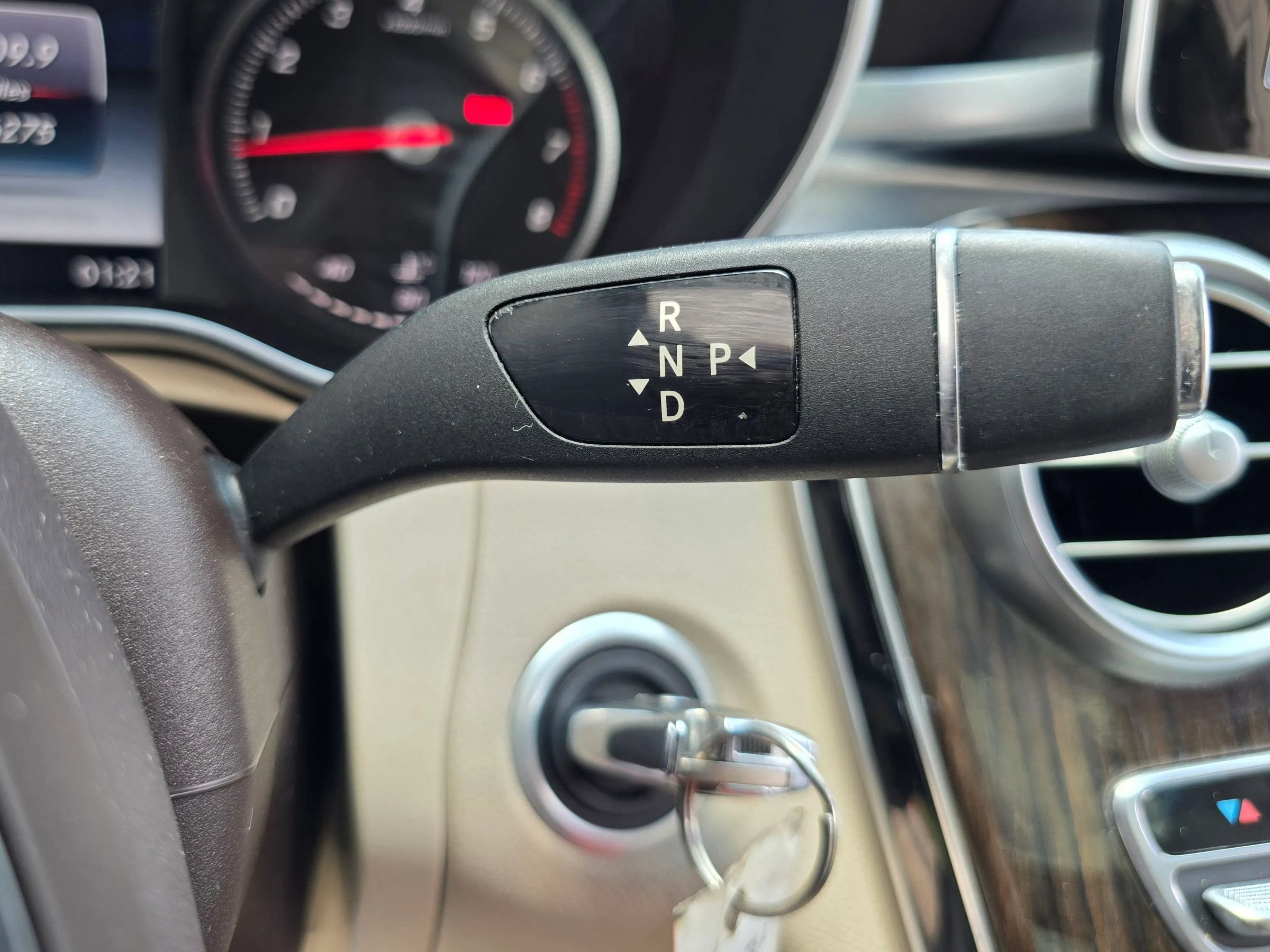 Used 2015 Mercedes-Benz C 300 Sedan image 34