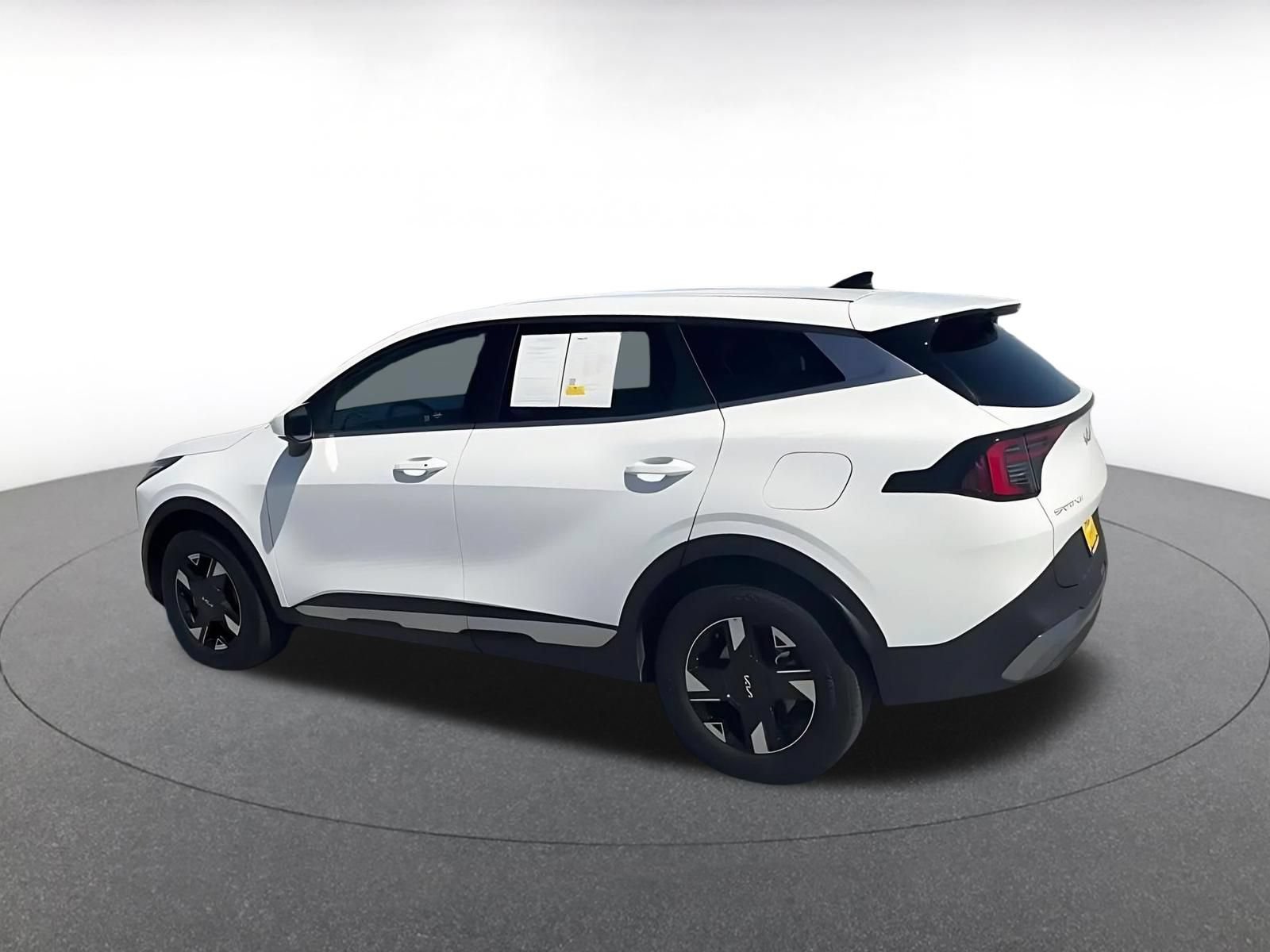 Used 2026 Kia Sportage LX AWD/4WD image 10