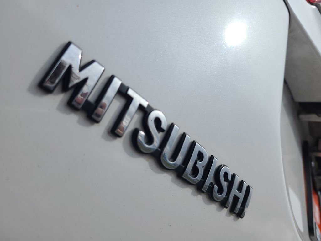 Used 2019 Mitsubishi Outlander SEL AWD/4WD image 16