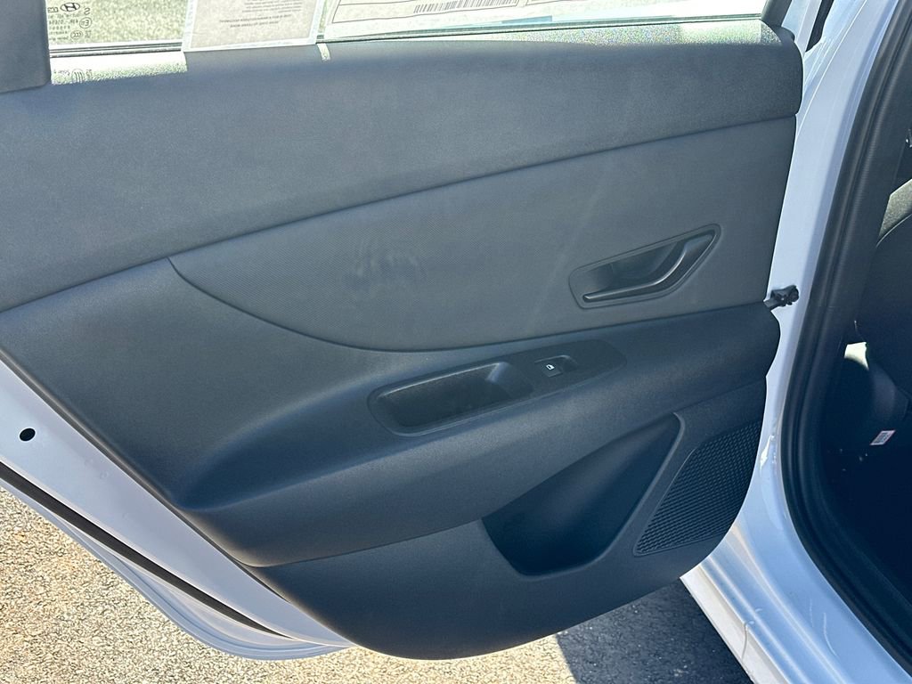 New 2025 Hyundai Elantra Sport image 21