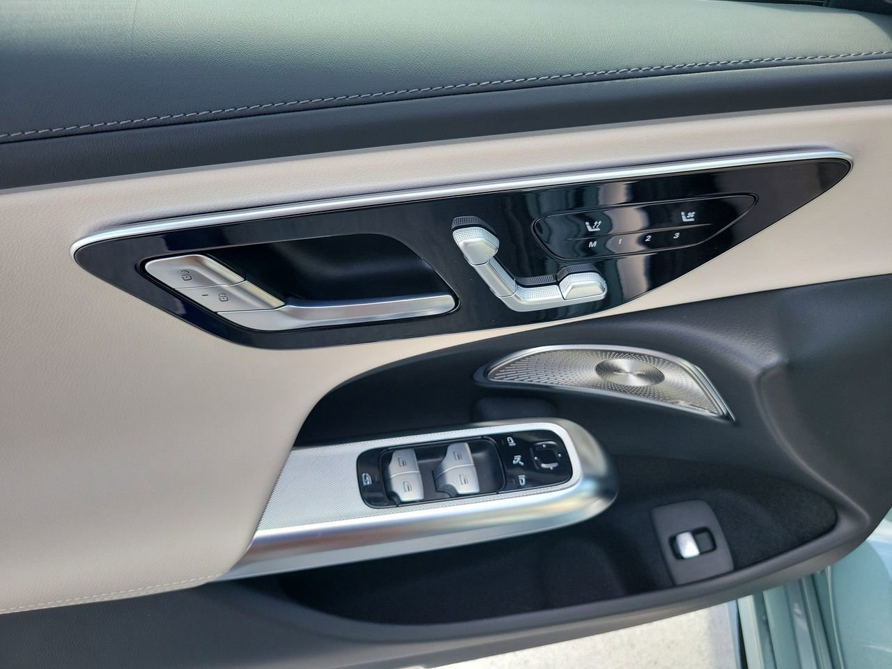 New 2026 Mercedes-Benz E 350 4MATIC Sedan image 18