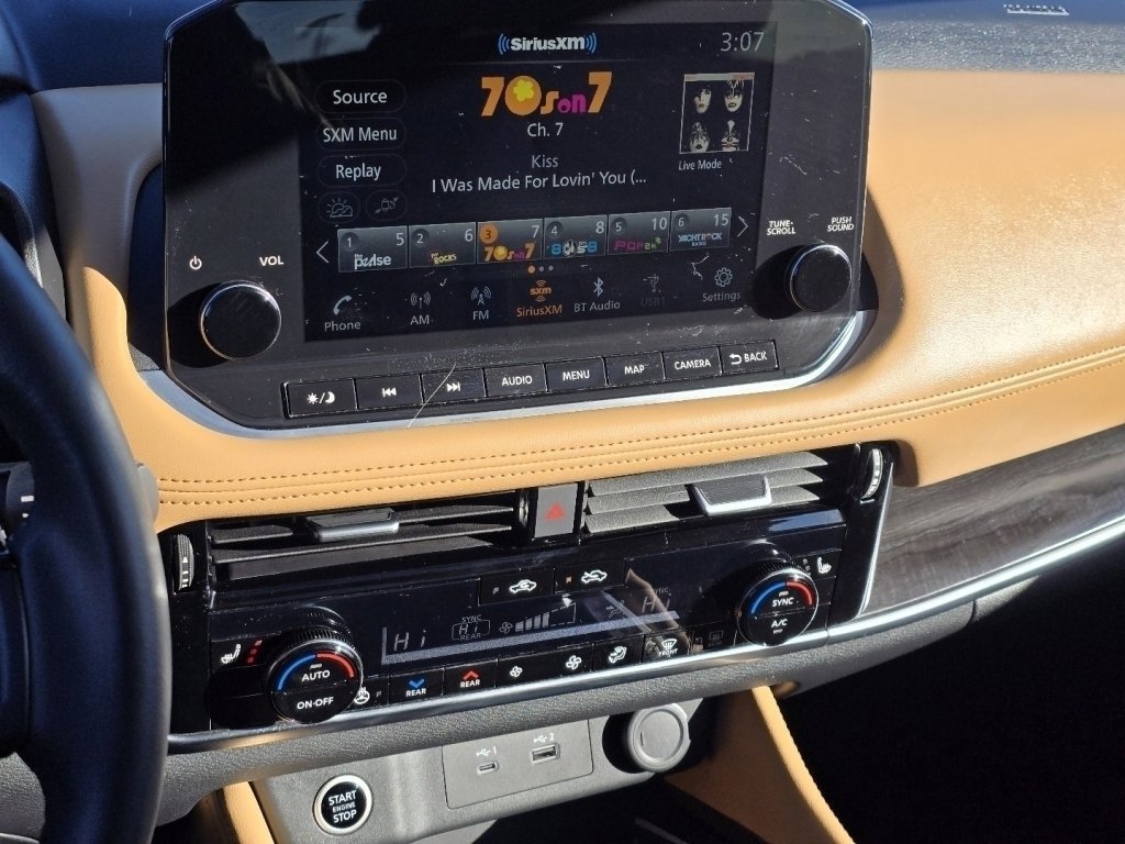 Certified 2023 Nissan Rogue Platinum w/ Platinum Premium Package image 28