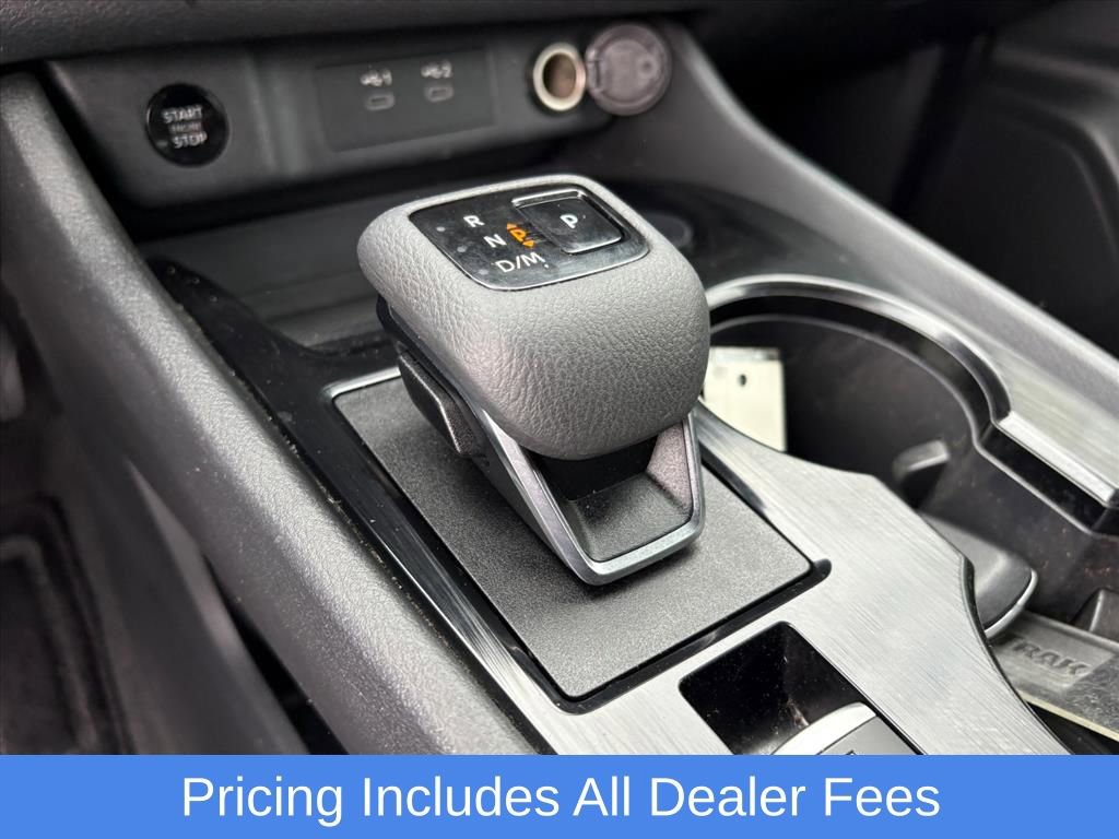 Used 2024 Nissan Rogue SV AWD/4WD image 24