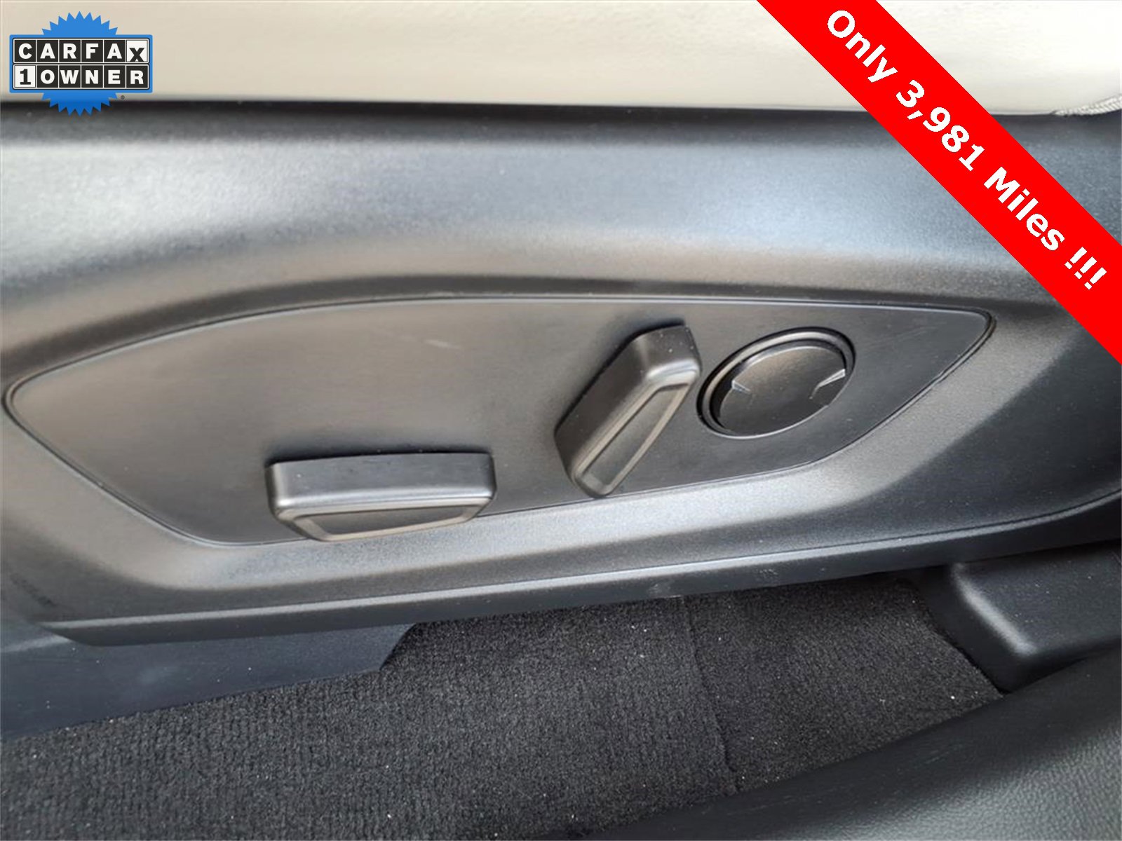 Used 2025 Ford Explorer Active w/ Active Comfort Package image 15