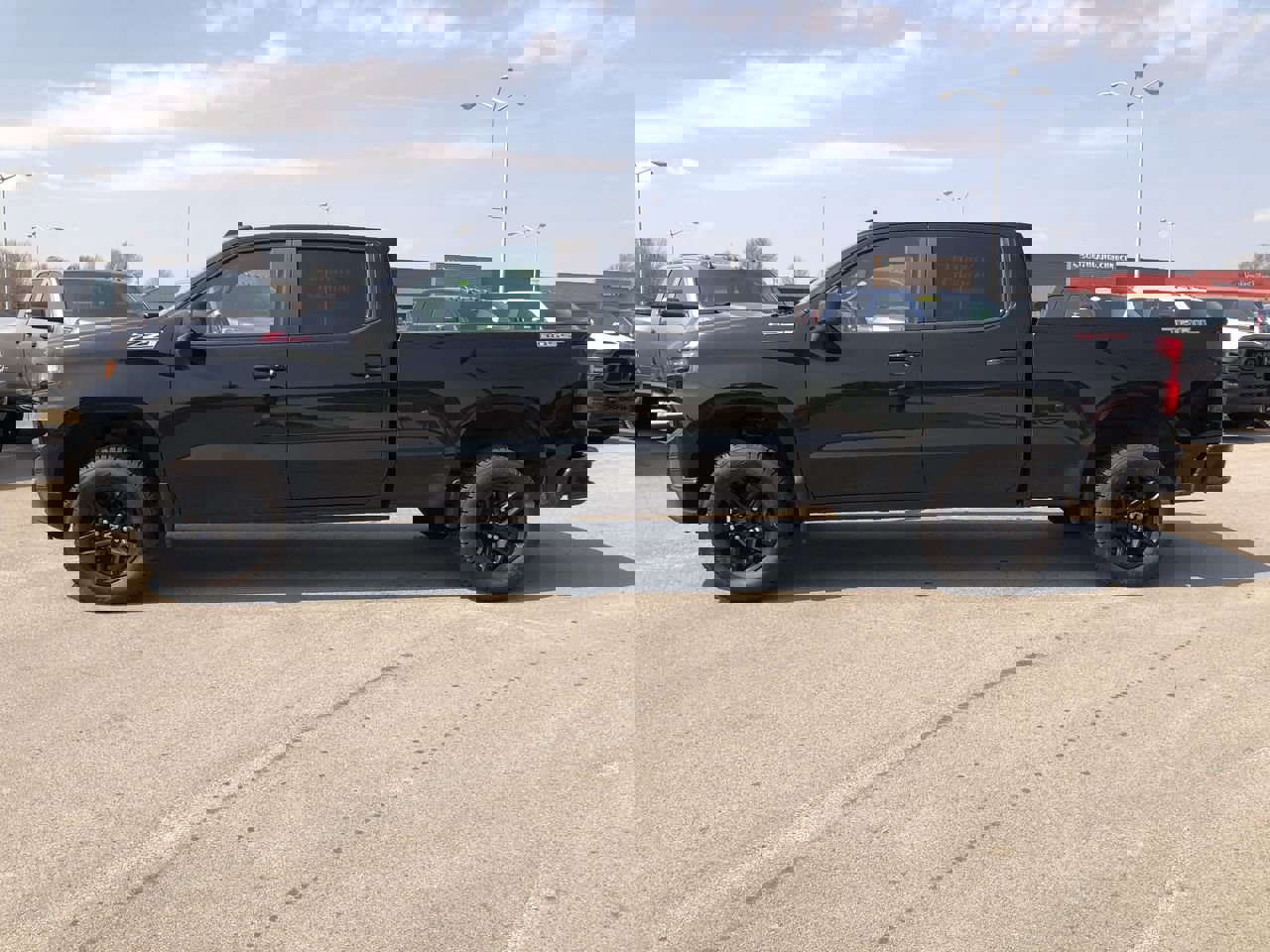 Used 2021 Chevrolet Silverado 1500 LT Trail Boss w/ Bed Protection Package image 11