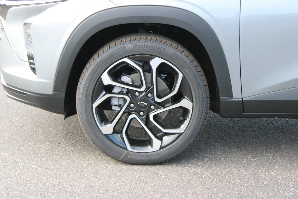 New 2026 Chevrolet Trax RS w/ Driver Confidence Package FWD image 21