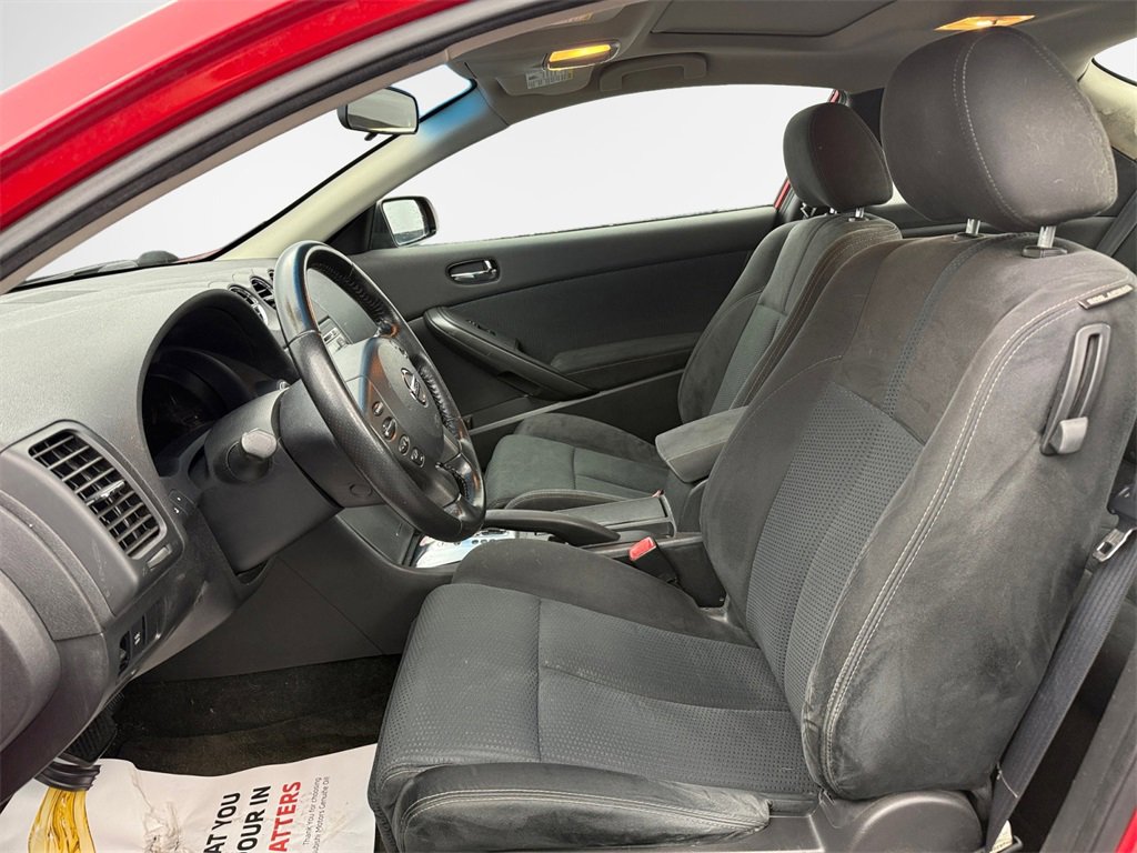 Used 2010 Nissan Altima 2.5 S w/ Premium Pkg image 12