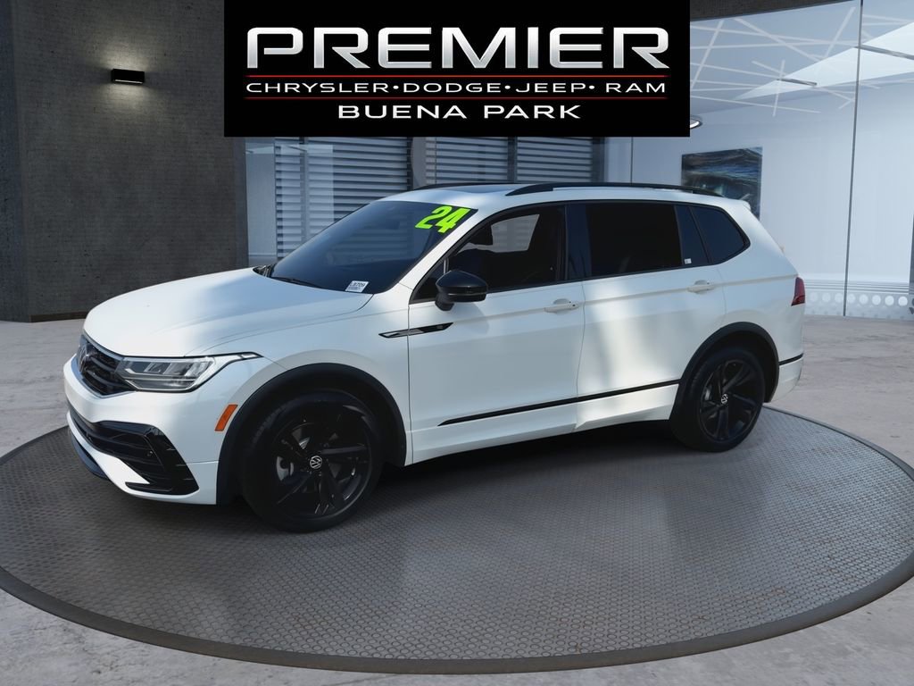 Used 2024 Volkswagen Tiguan SE R-Line image 4