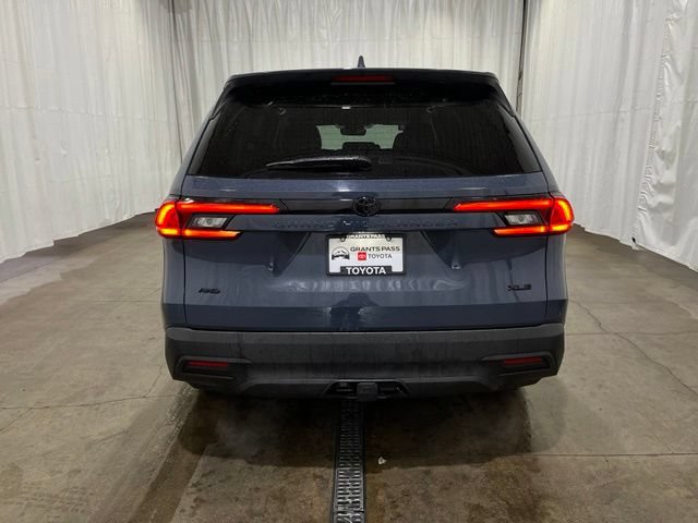Certified 2024 Toyota Grand Highlander AWD image 5
