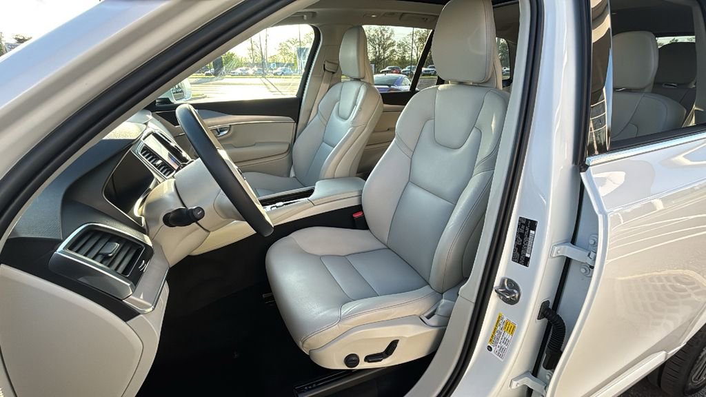 Used 2023 Volvo XC90 B5 Core w/ Climate Package image 24