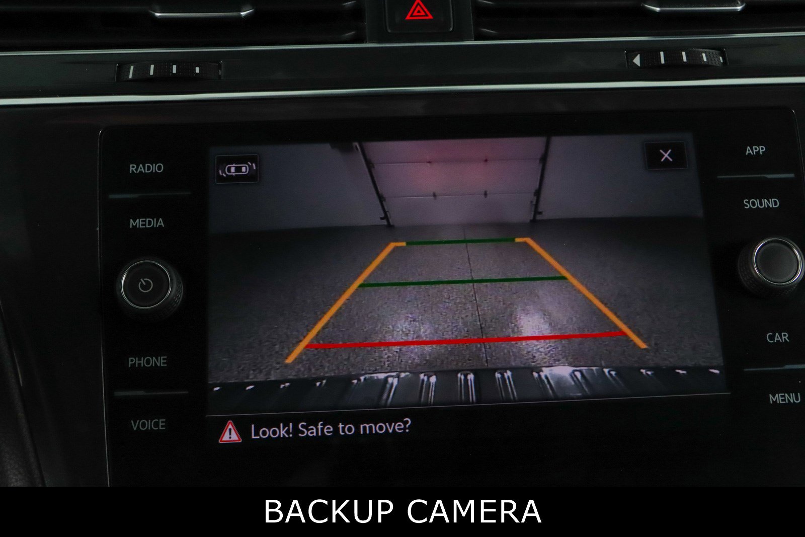 Used 2023 Volkswagen Tiguan SE R-Line FWD image 18