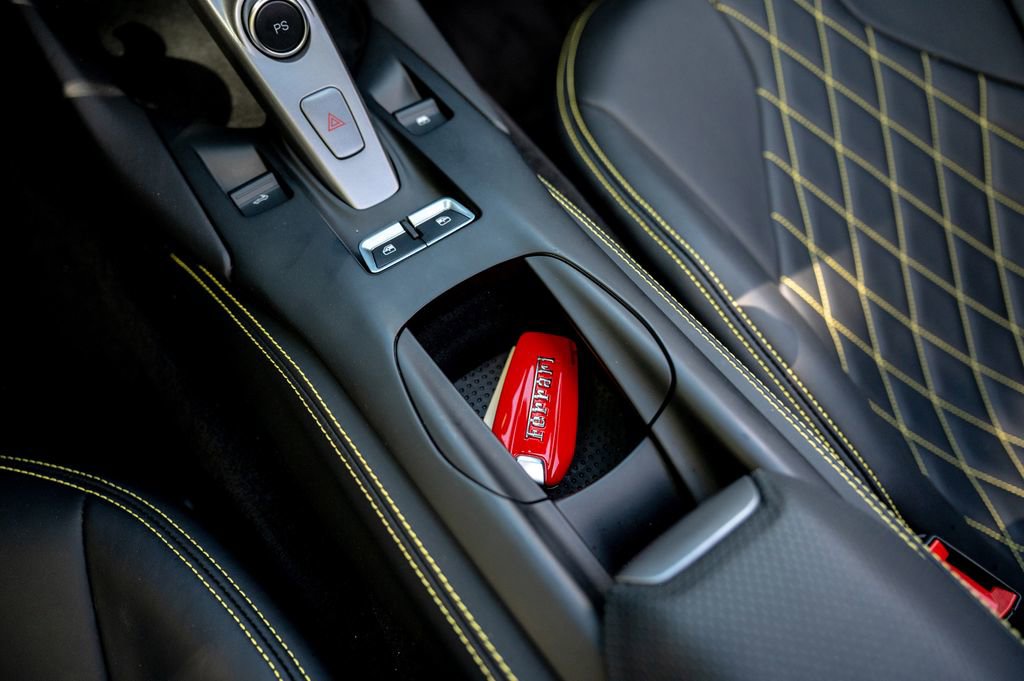 Used 2022 Ferrari 812 GTS RWD image 99