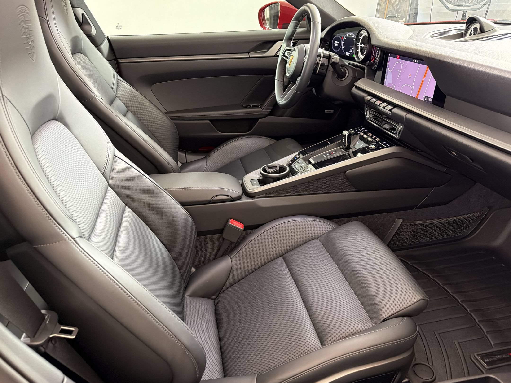 Certified 2020 Porsche 911 Carrera 4S AWD/4WD image 28