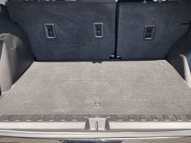 Used 2022 GMC Terrain SLE w/ Driver Convenience Package FWD image 32