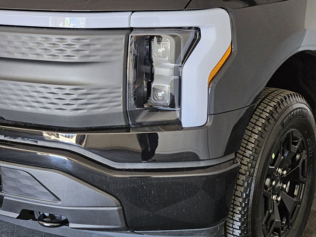 New 2025 Ford F150 Lightning XLT image 7