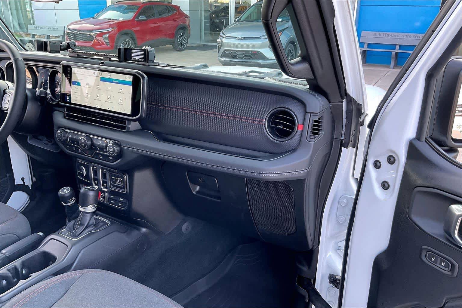 Used 2026 Jeep Wrangler Rubicon AWD/4WD image 18