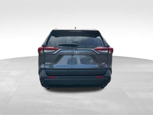Used 2025 Toyota RAV4 LE video 3