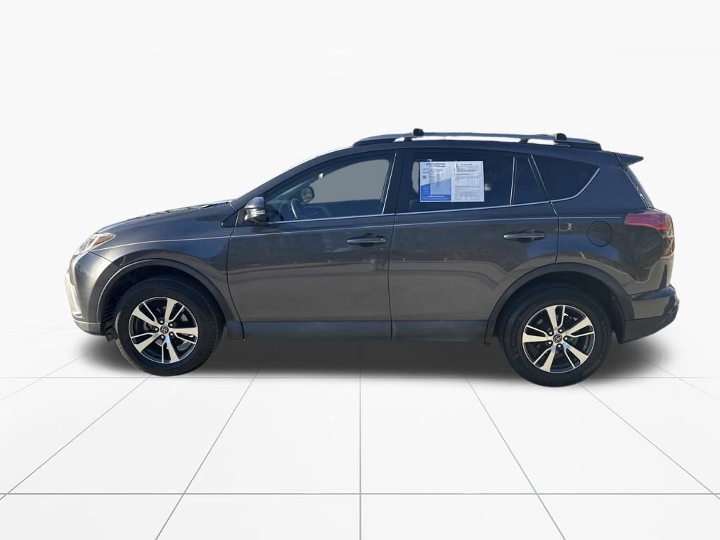 Used 2017 Toyota RAV4 XLE image 5