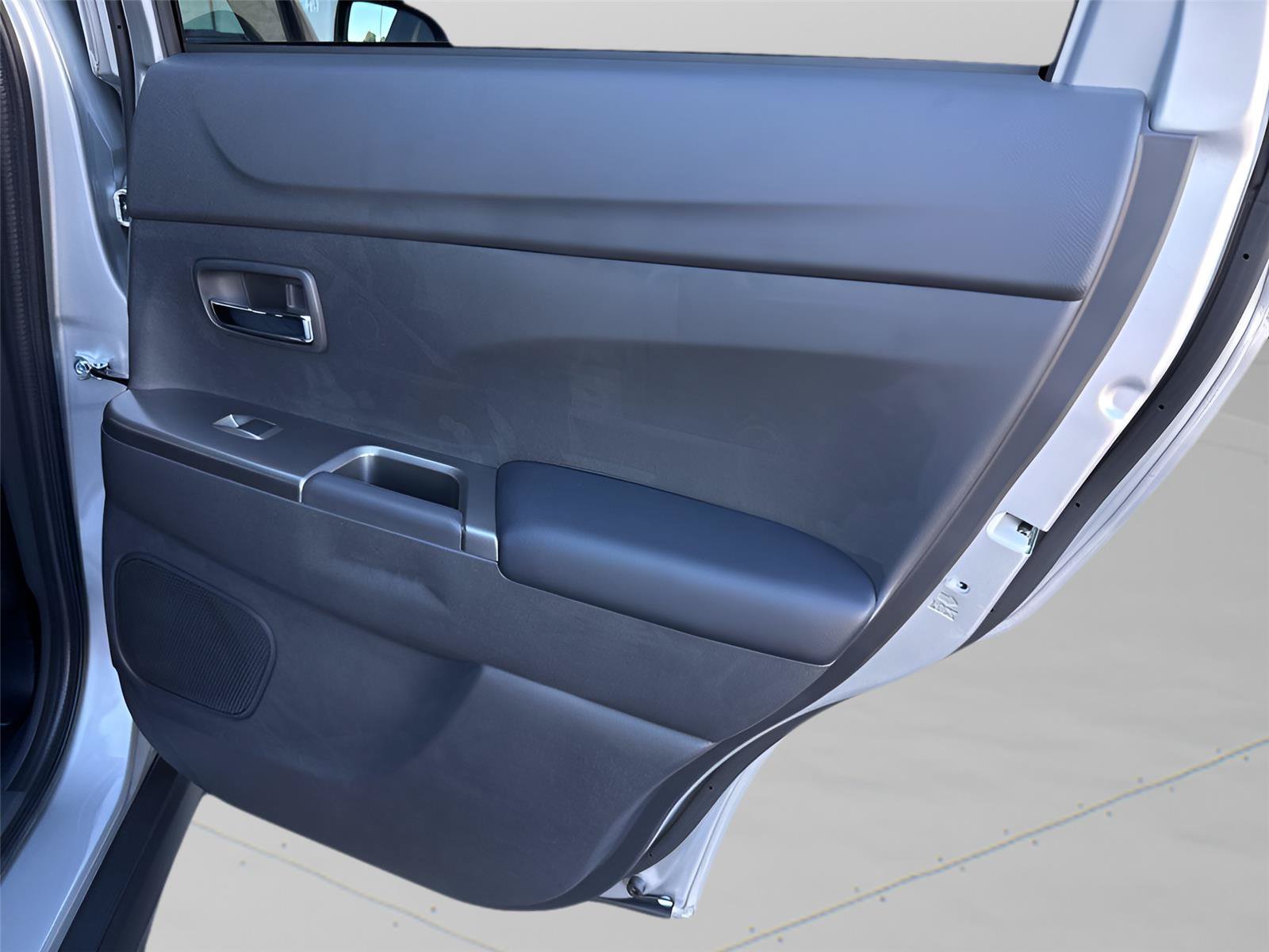 New 2026 Mitsubishi Outlander Sport SE AWD/4WD image 30