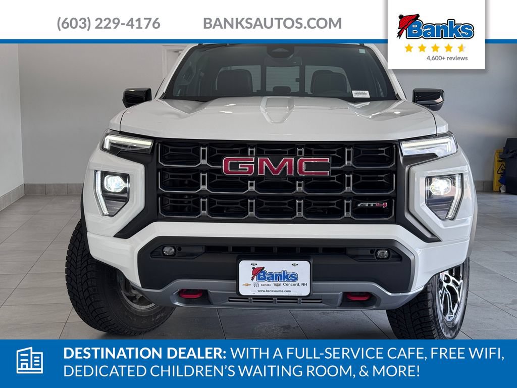 Used 2024 GMC Canyon AT4 w/ AT4 Premium Package AWD/4WD image 3