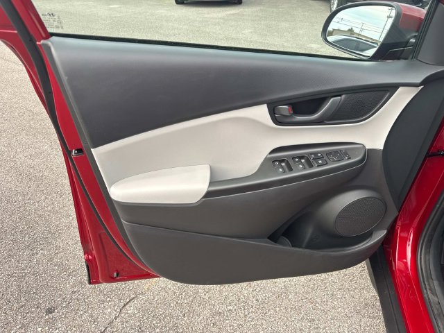 Used 2023 Hyundai Kona SEL AWD/4WD image 24