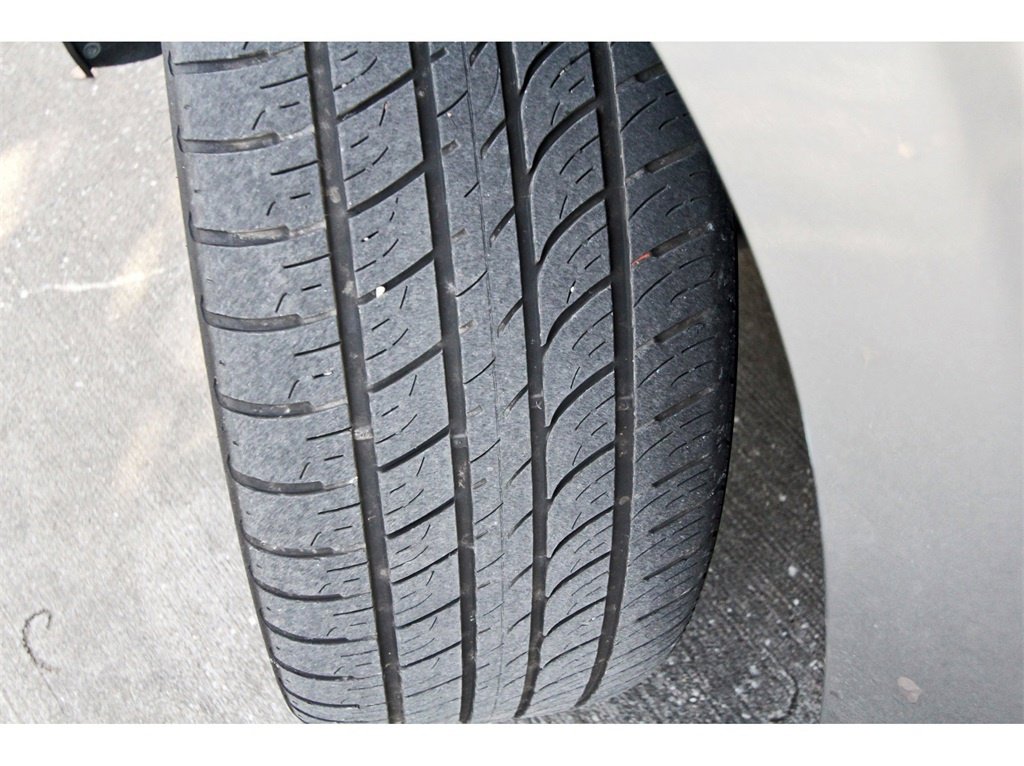 Used 2024 GMC Yukon XL SLE w/ Gmc Pro Safety Plus Package image 27