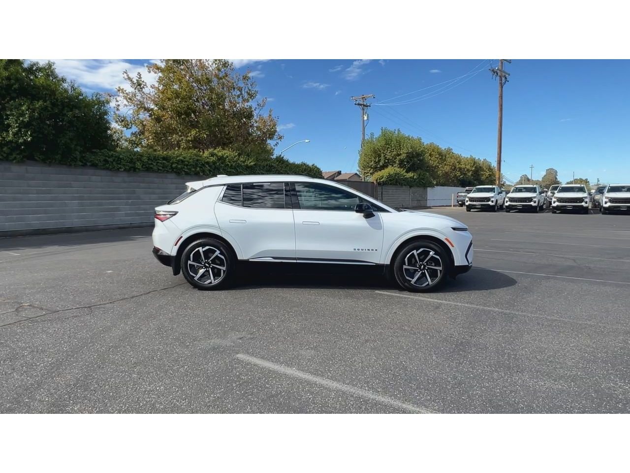 Certified 2024 Chevrolet Equinox EV LT w/ LPO, Blackout Package FWD image 13