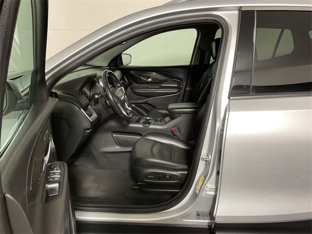 Used 2022 GMC Terrain SLT image 18