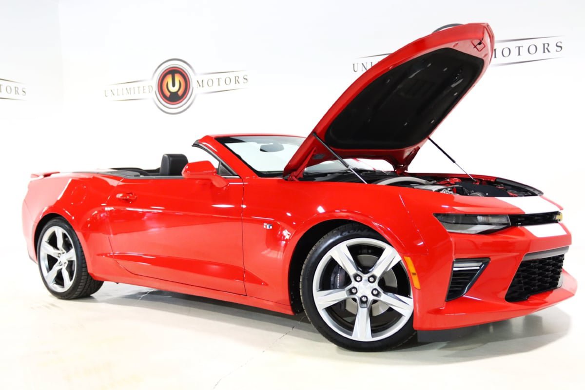 Used 2018 Chevrolet Camaro SS RWD image 33