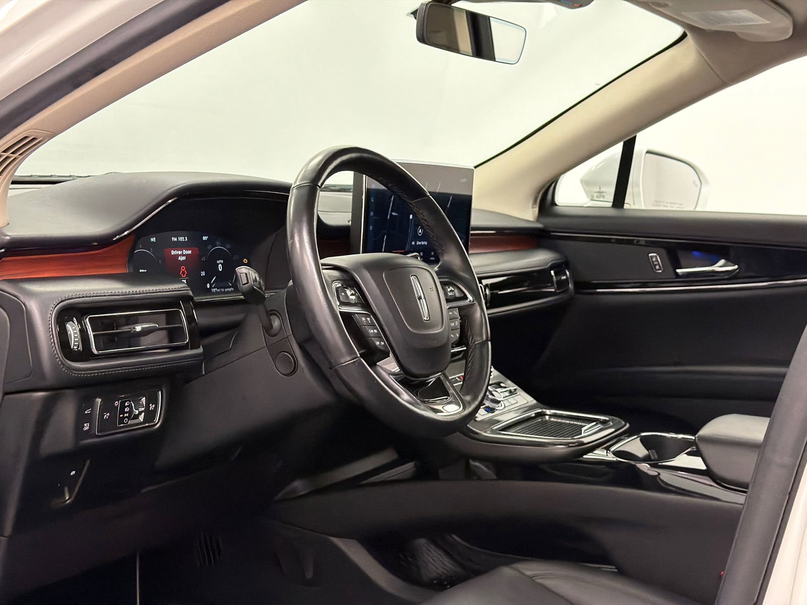 Used 2022 Lincoln Nautilus Reserve FWD image 16