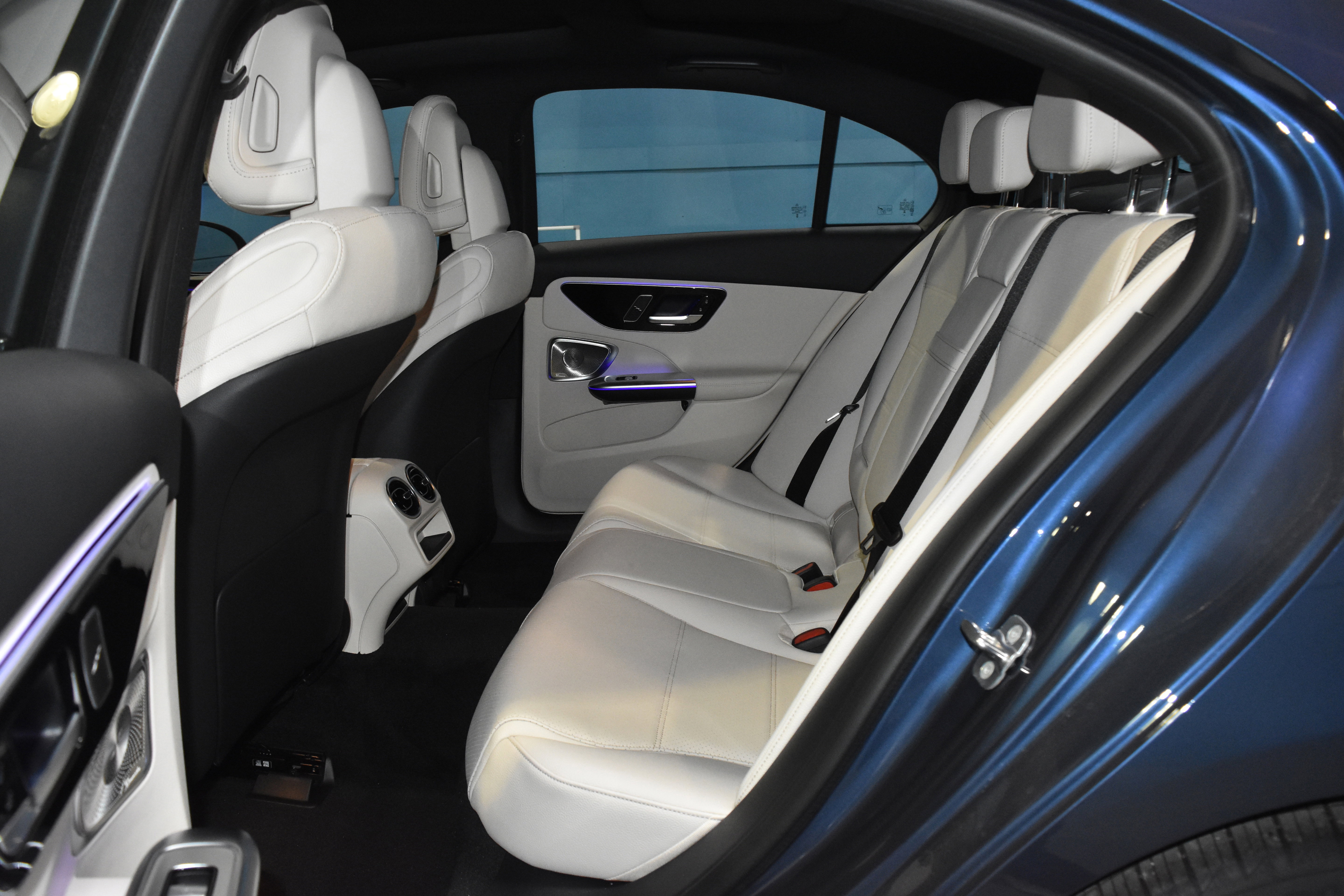 New 2026 Mercedes-Benz C 300 4MATIC Sedan image 16