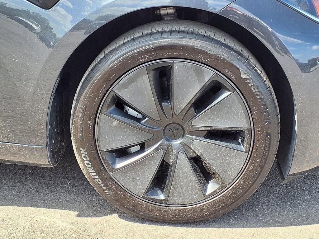Used 2024 Tesla Model 3 Standard Range image 9