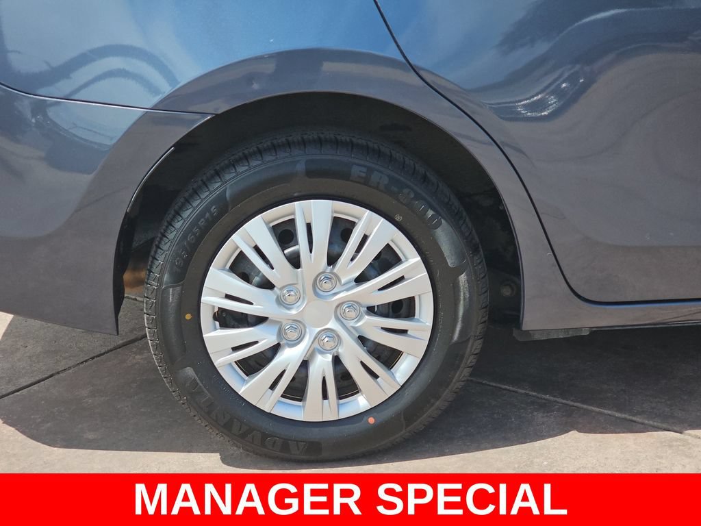 Used 2015 Toyota Corolla L FWD image 36