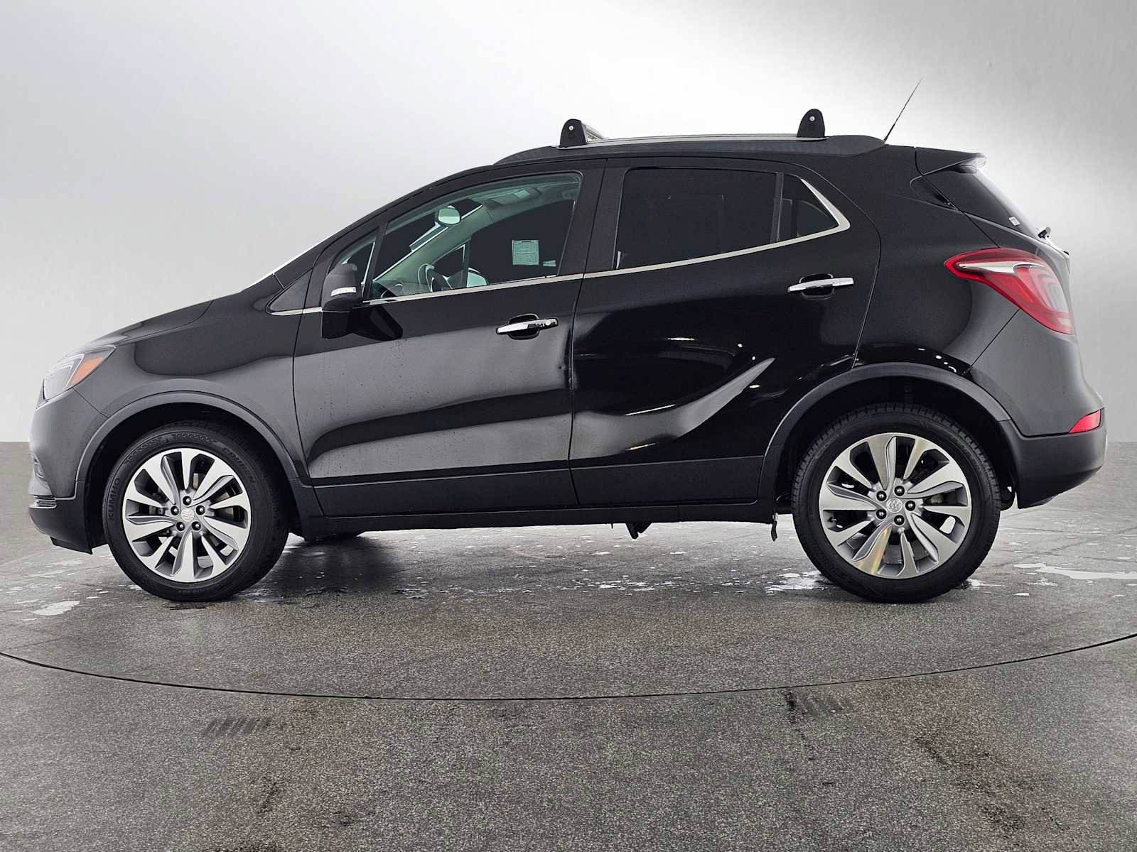 Used 2018 Buick Encore Preferred image 6