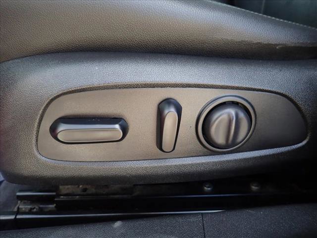 Used 2019 Chevrolet Malibu LT w/ Leather Package image 11