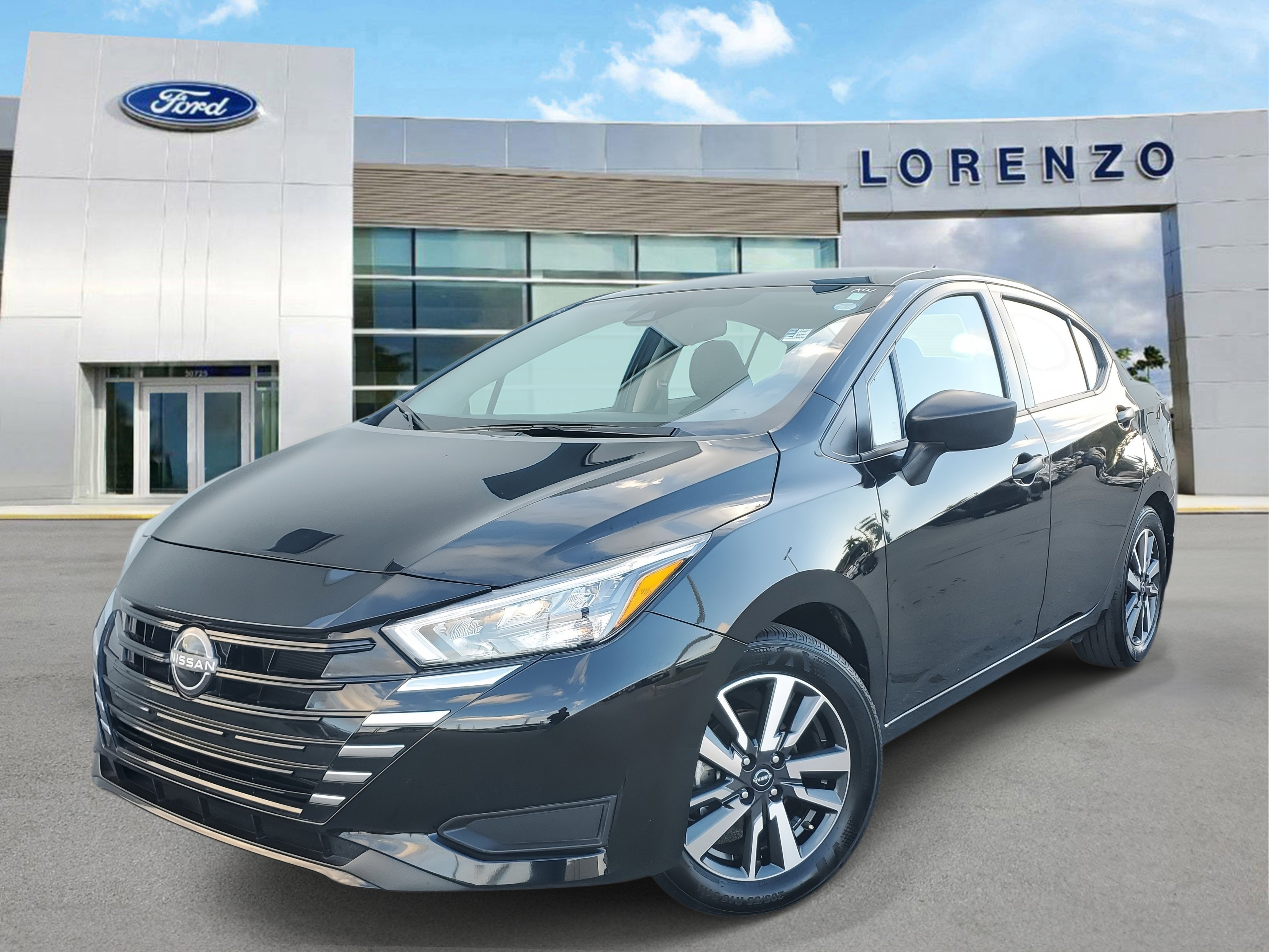 Used 2025 Nissan Versa S w/ S Plus Package image 1