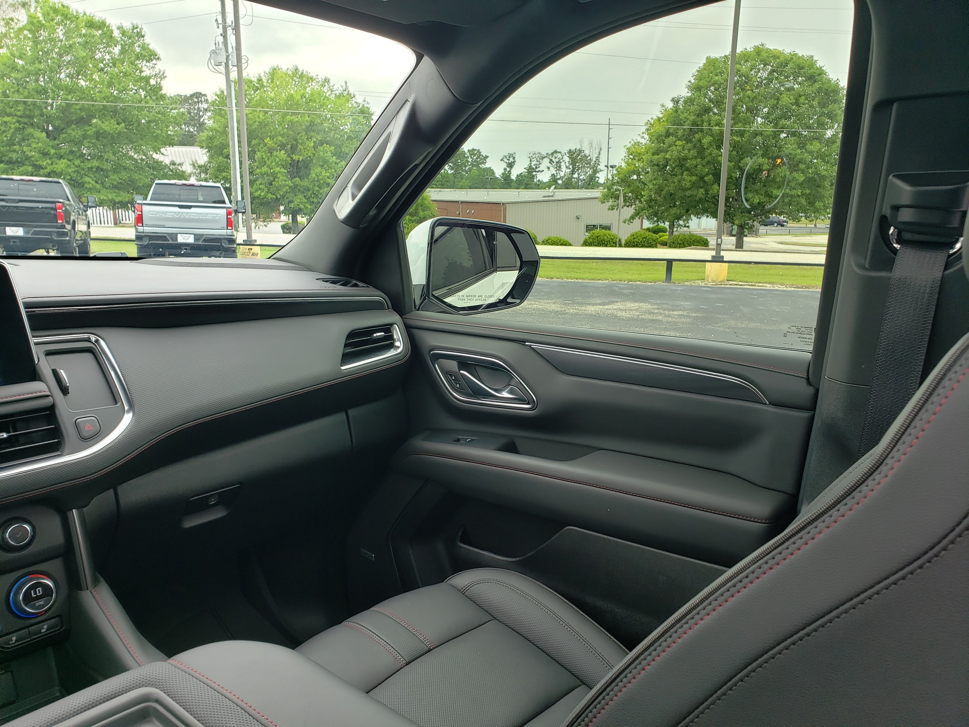 Used 2024 Chevrolet Tahoe RST w/ Luxury Package AWD/4WD image 35