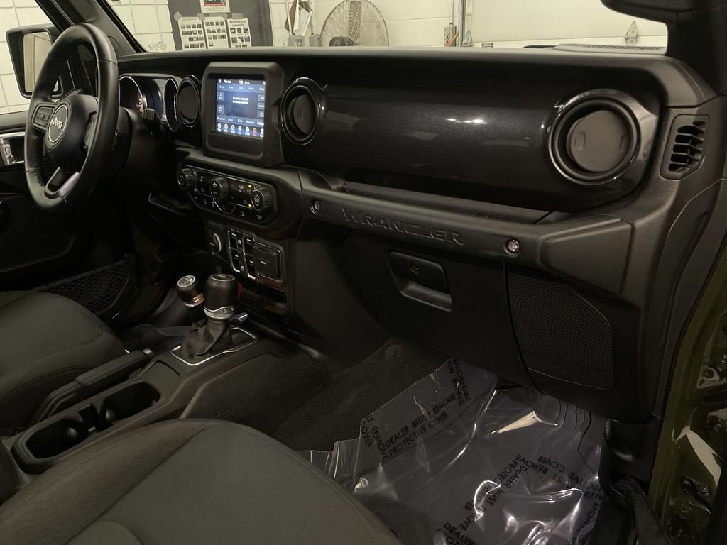Used 2021 Jeep Wrangler Unlimited Sport AWD/4WD image 21