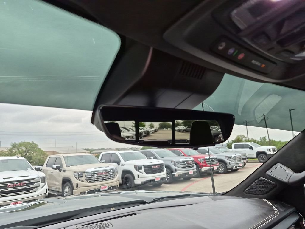Used 2024 GMC Sierra 3500 Denali Ultimate AWD/4WD image 27