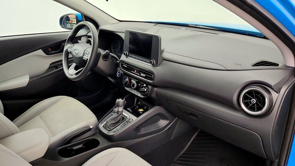 Used 2023 Hyundai Kona SEL w/ Winter Weather Package FWD image 23