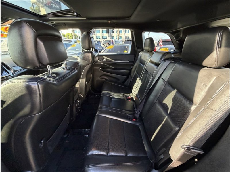 Used 2020 Jeep Grand Cherokee Limited w/ Luxury Group II image 22