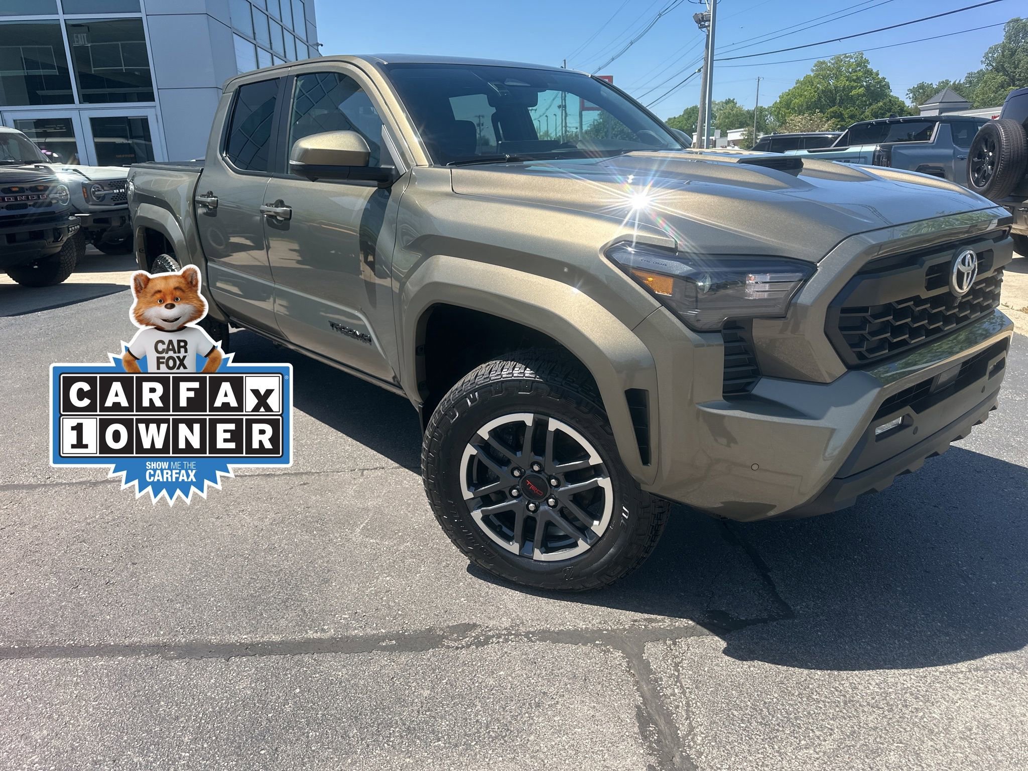 Used 2024 Toyota Tacoma TRD Sport w/ TRD Sport Premium Package AWD/4WD image 1