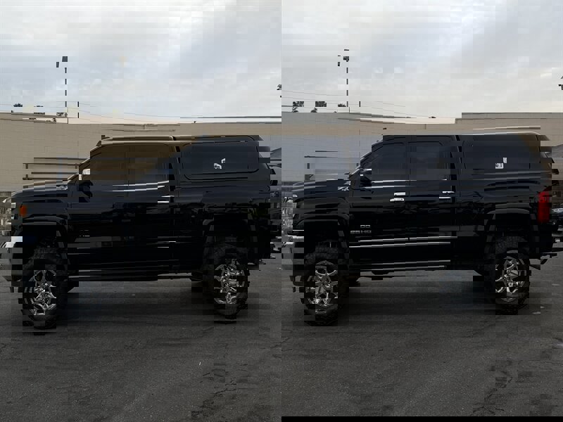 Used 2017 GMC Sierra 2500 SLT w/ Driver Alert Package image 11