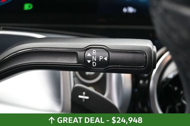 Used 2023 Mercedes-Benz GLB 250 4MATIC image 23