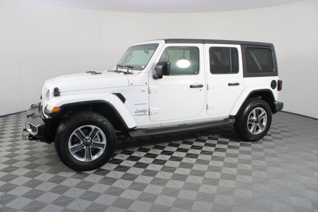Used 2020 Jeep Wrangler Unlimited Sahara image 2